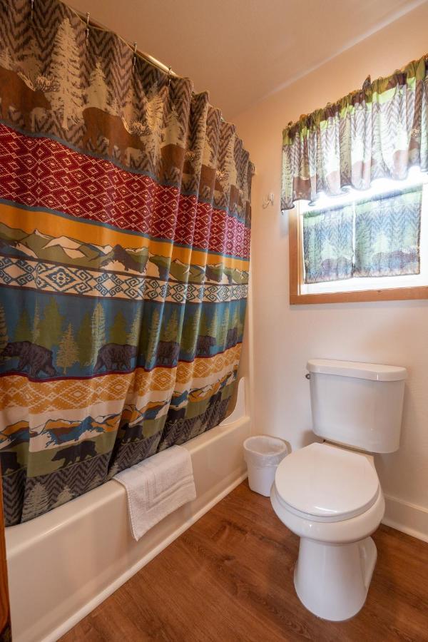 Elk Horn Lodge Cooke City Ngoại thất bức ảnh