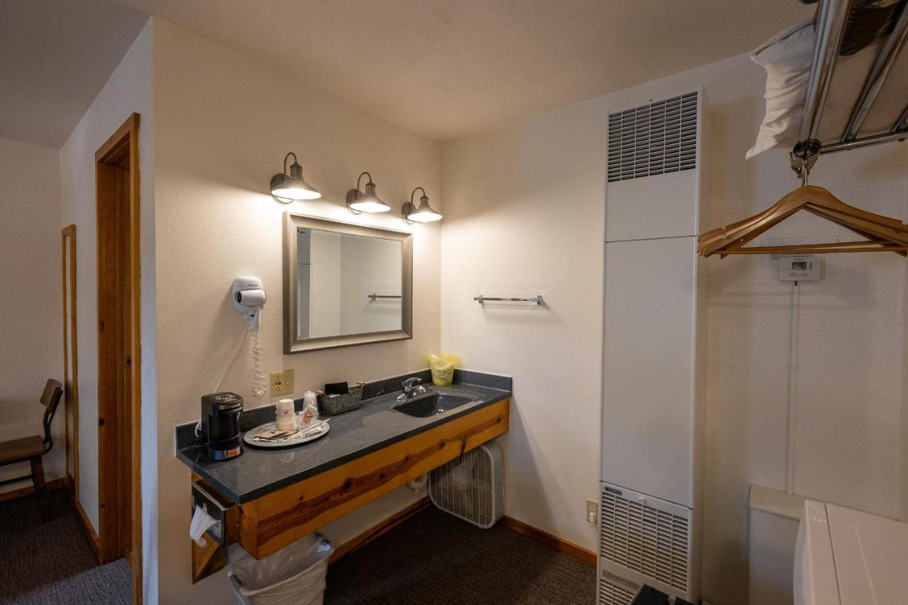 Elk Horn Lodge Cooke City Ngoại thất bức ảnh